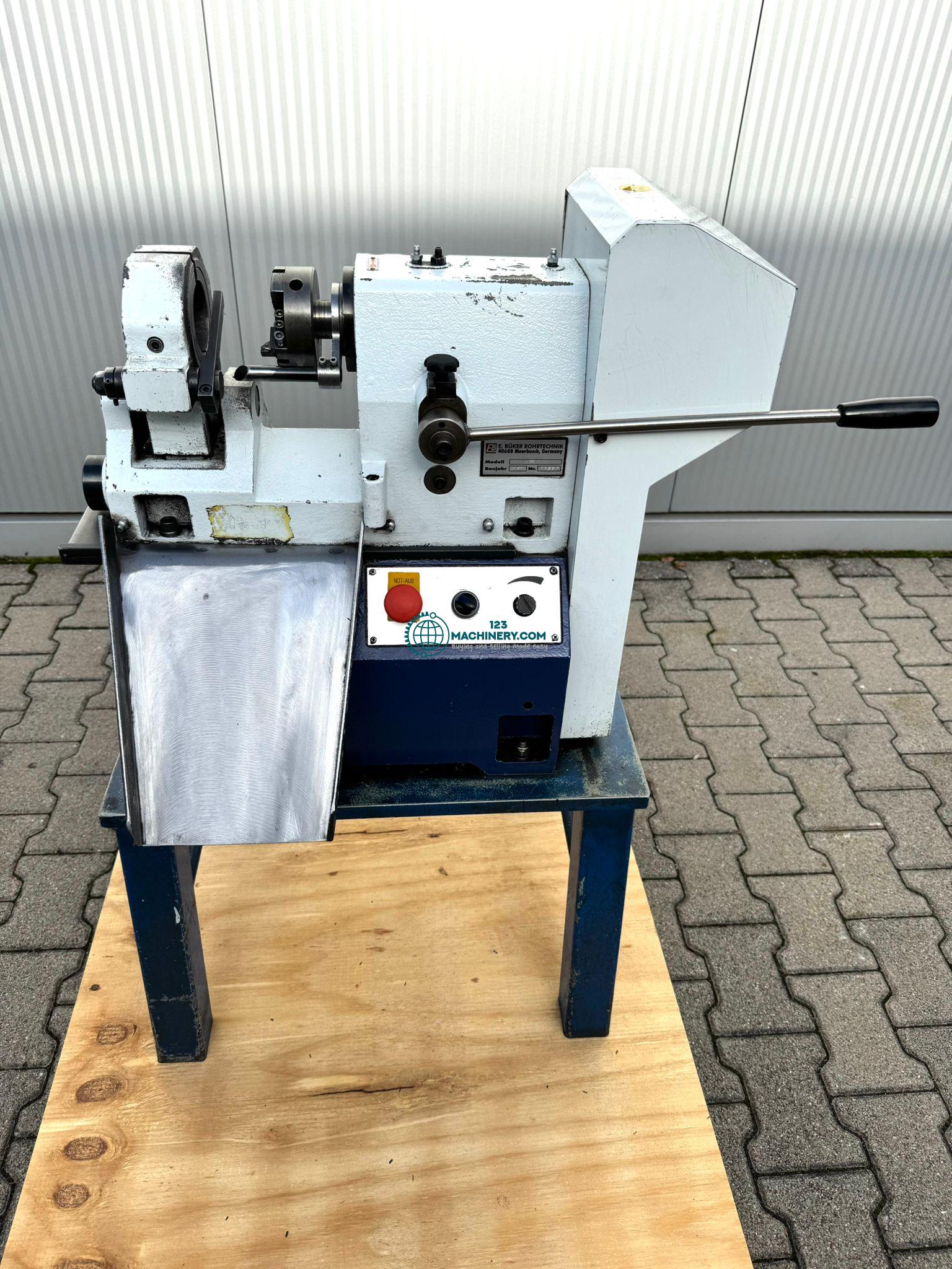 E.Büker - Typ N76 Endenbearbeitungsmaschine / Anfasmaschine